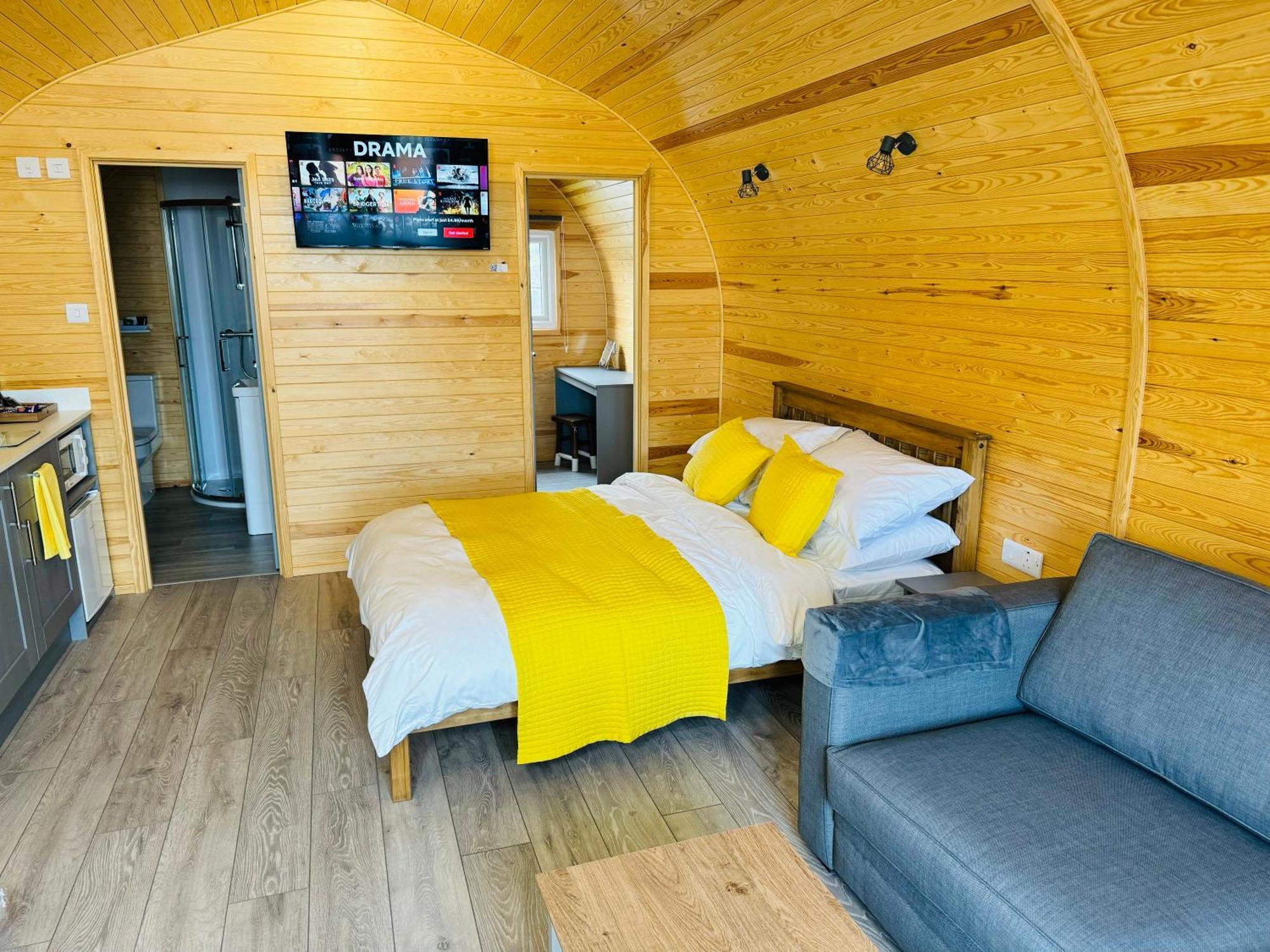 Ffrith Beach Glamping With Hot Tub Hotel Prestatyn Exterior photo